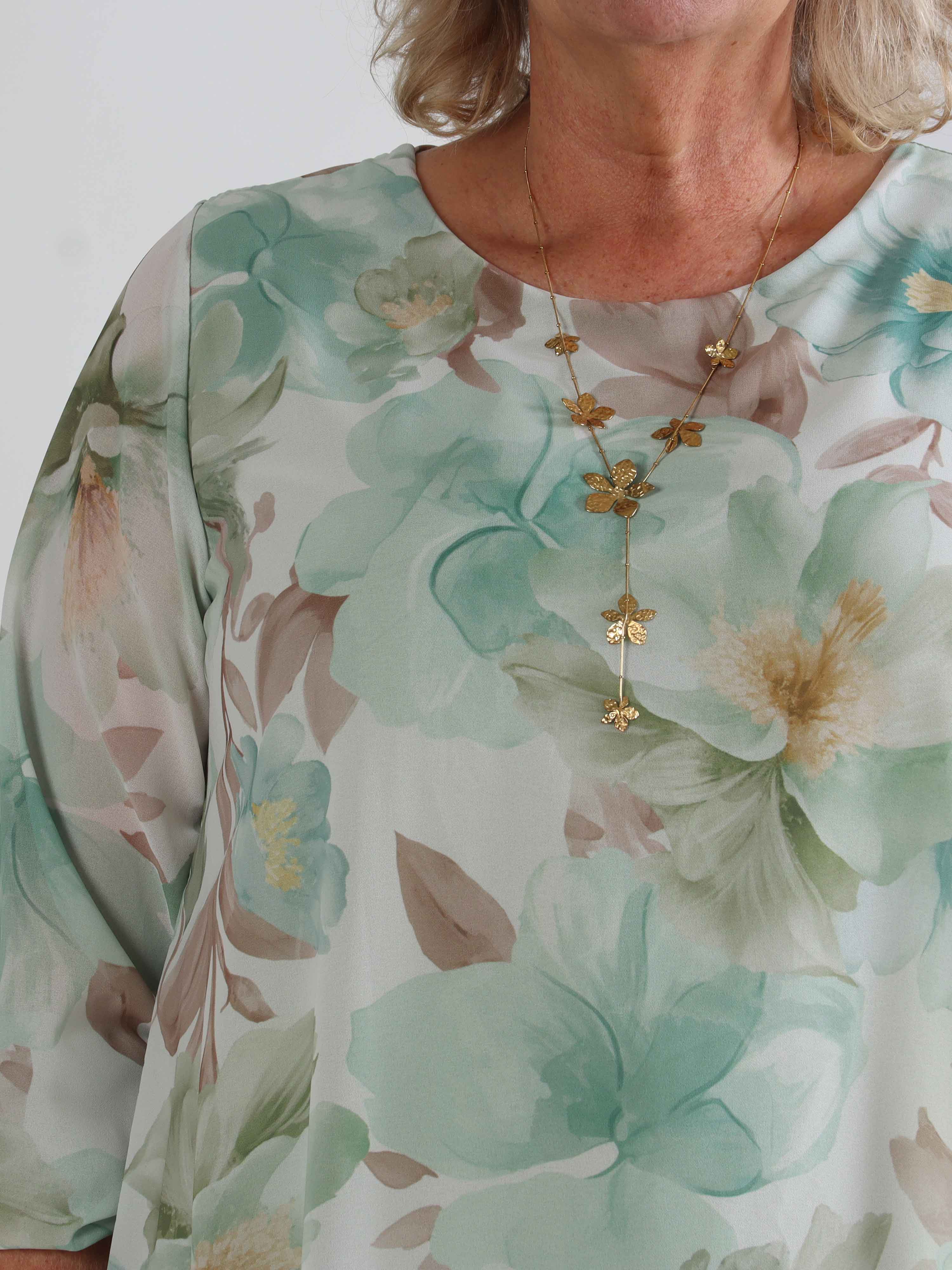 Lauren - Blommig plus size chiffongklänning med tunika och spetskant